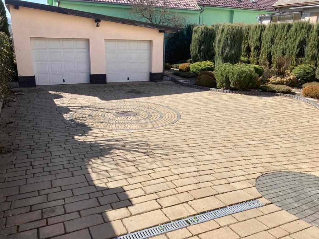 Apartmany Sabinovska Prešov Esterno foto